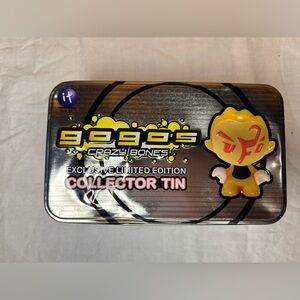 Gogos Crazy Bones Collector Tin & 53 figurines